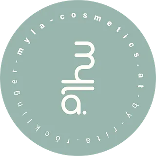Myla Lashes Logo